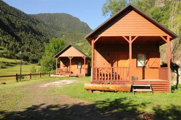 Camping La Torre Hotel Еспот Екстериор снимка